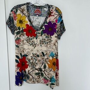 New Johnny Was Shirt Small Archibal Drape Tee Beautiful Art Floral